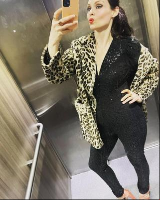 Sophie Ellis Bextor is a sexy bitch 2